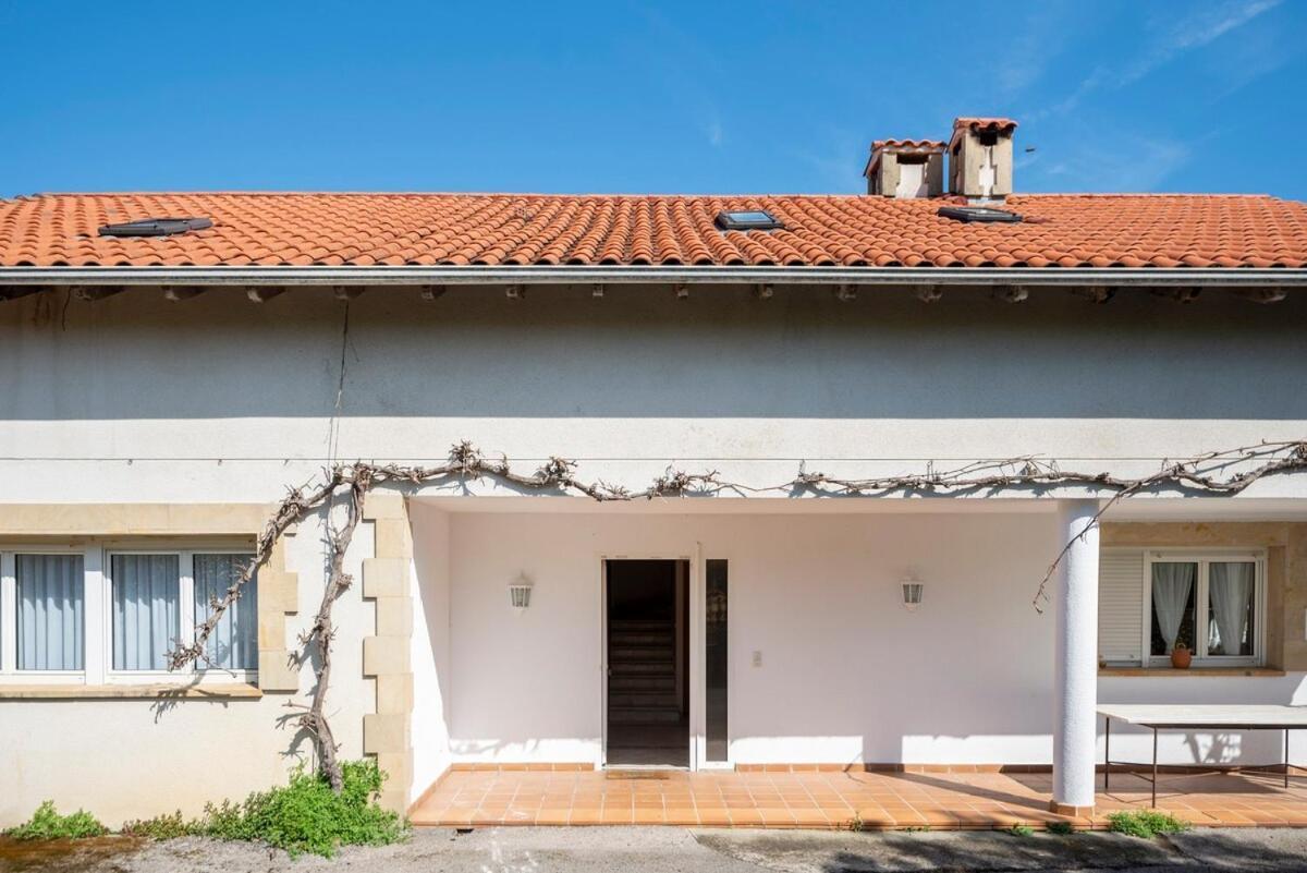 Casa Con Jardin En Gama Villa Barcena de Cicero Exterior photo