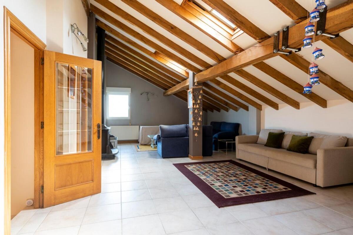 Casa Con Jardin En Gama Villa Barcena de Cicero Exterior photo